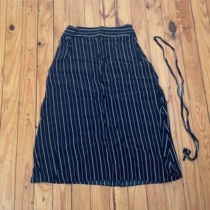 Women’s skirt size 6